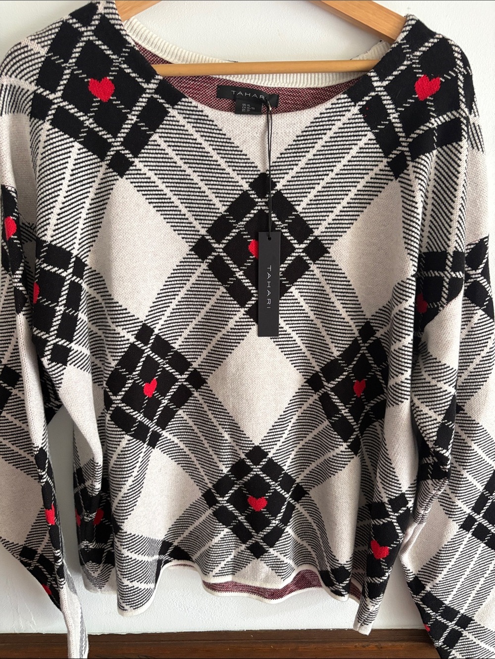 Tahari Cream & Black Plaid Sweater with Red Heart Details Women’s